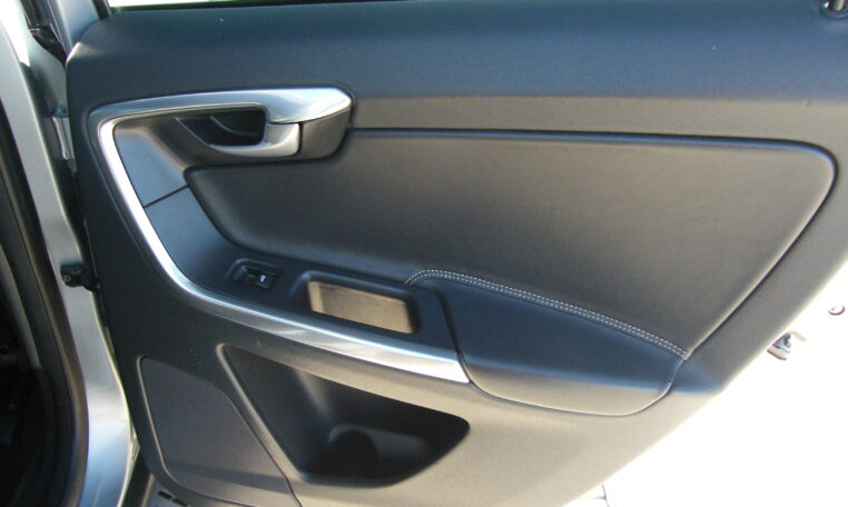 2015 Volvo XC60 Auto Sales LLC