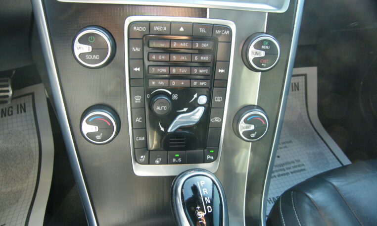 2015 Volvo XC60 Auto Sales LLC