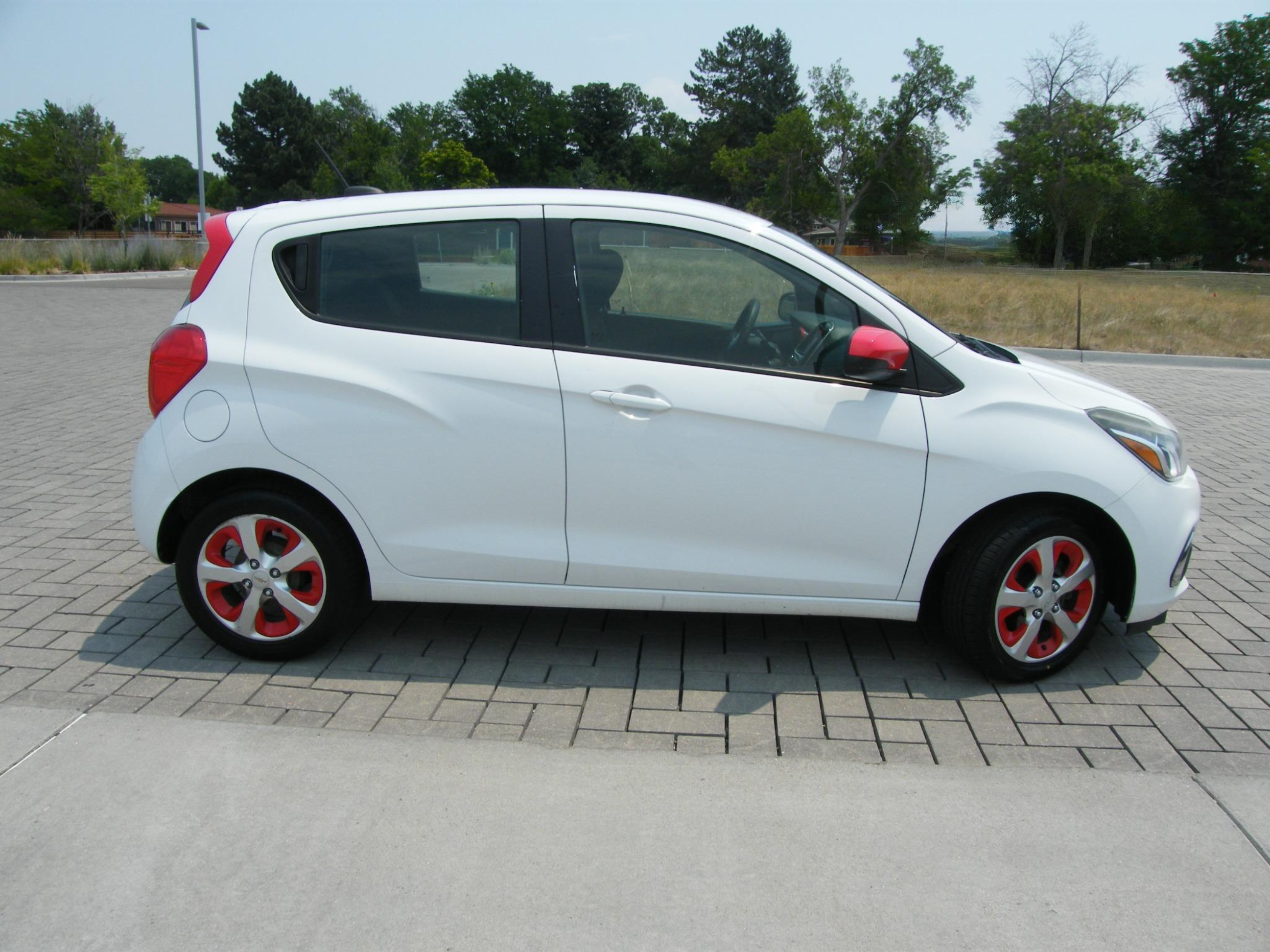 2016 Chevrolet Spark 1LT - Photo 25