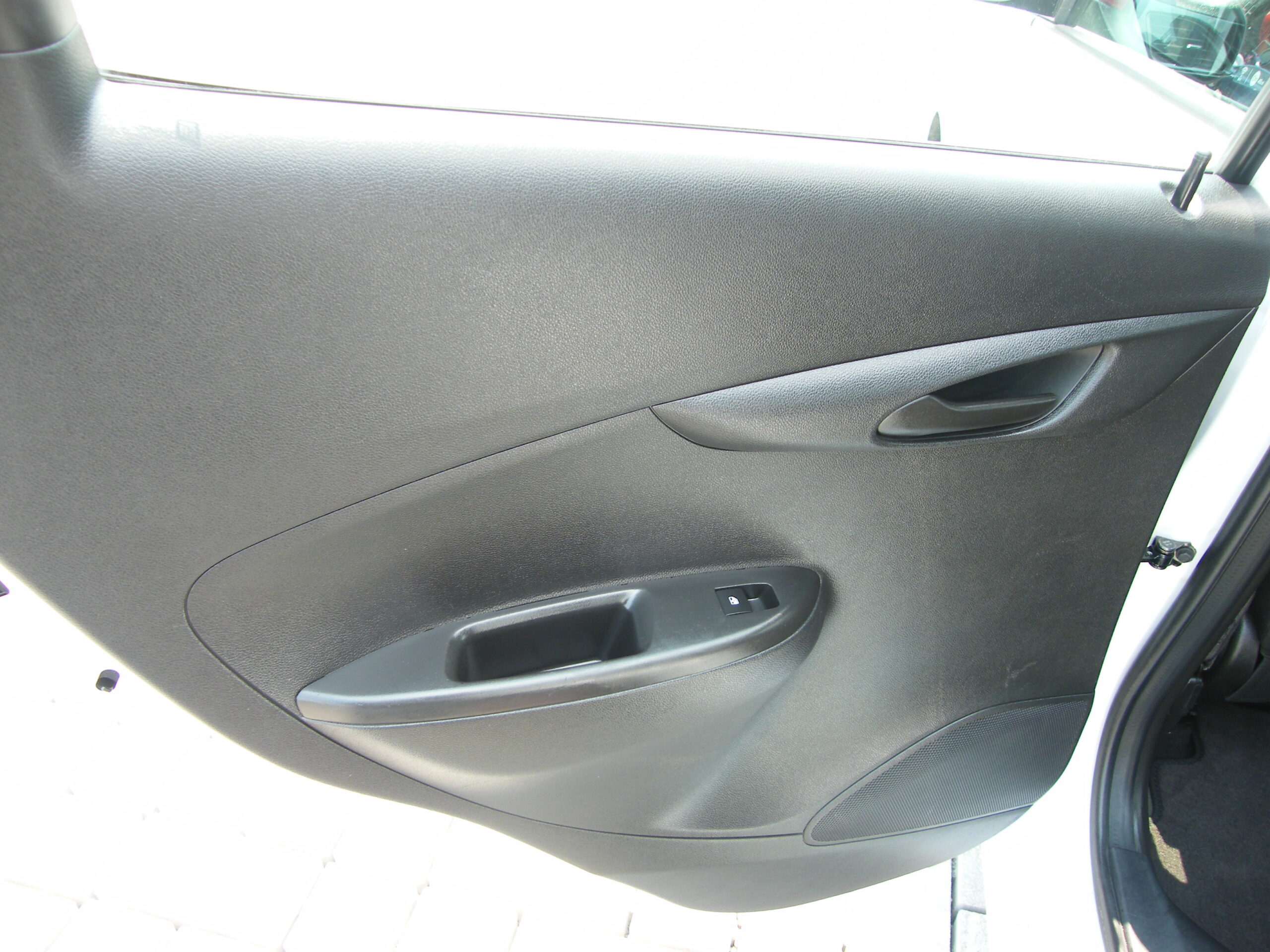 2016 Chevrolet Spark 1LT - Photo 12