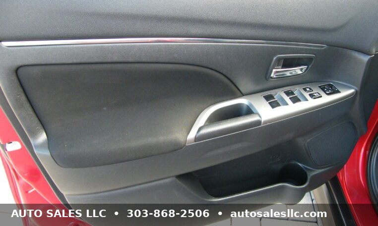 2019 Mitsubishi Outlander Sport SE photo 10