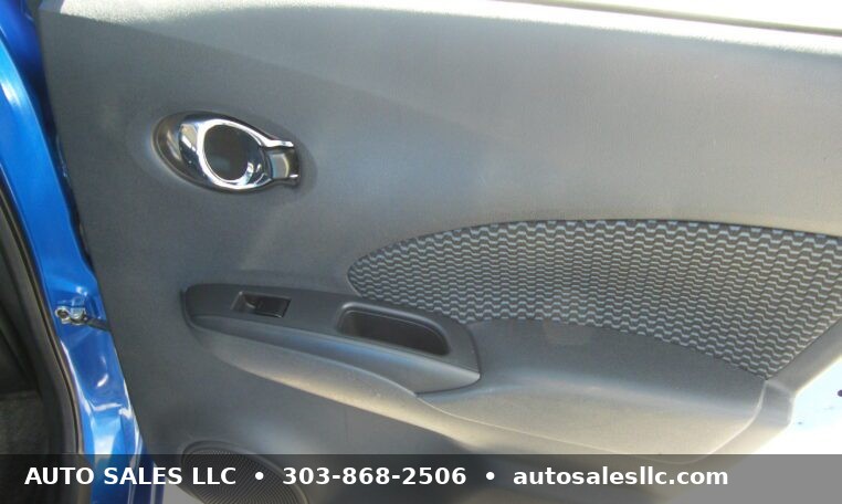 2016 Nissan Versa note SV photo 14