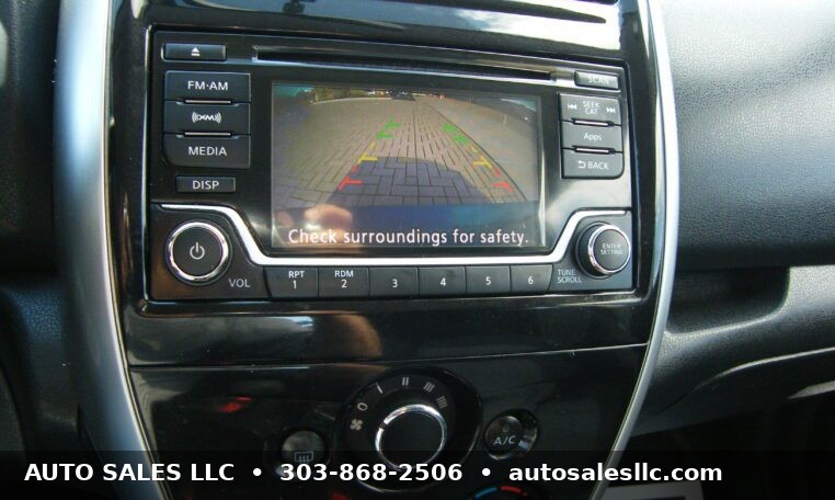 2016 Nissan Versa note SV photo 21