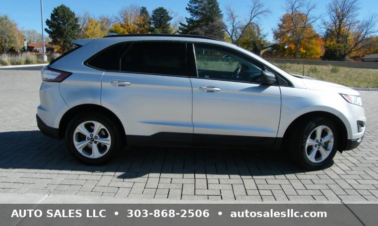 2015 Ford Edge SE AWD photo 2