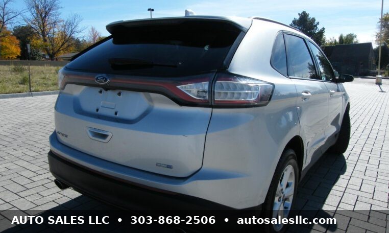 2015 Ford Edge SE AWD photo 3