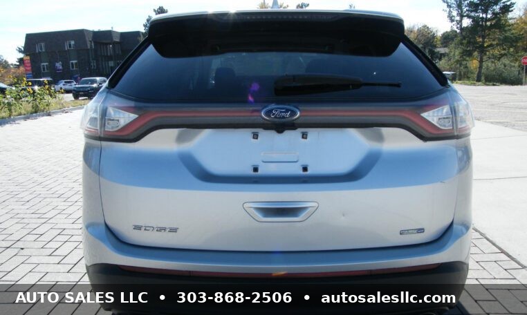 2015 Ford Edge SE AWD photo 4