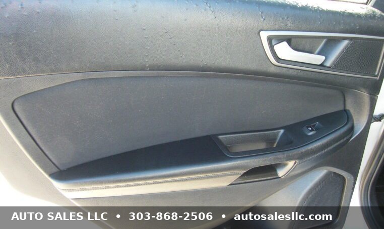 2015 Ford Edge SE AWD photo 11