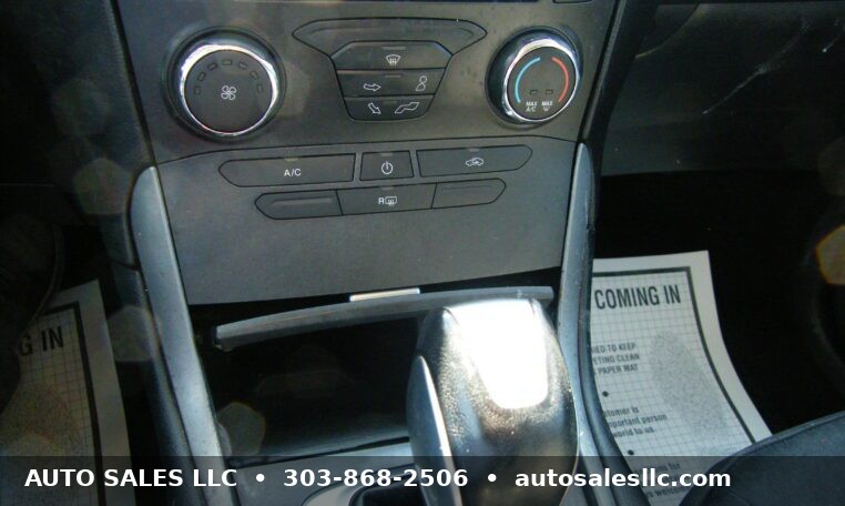 2015 Ford Edge SE AWD photo 21